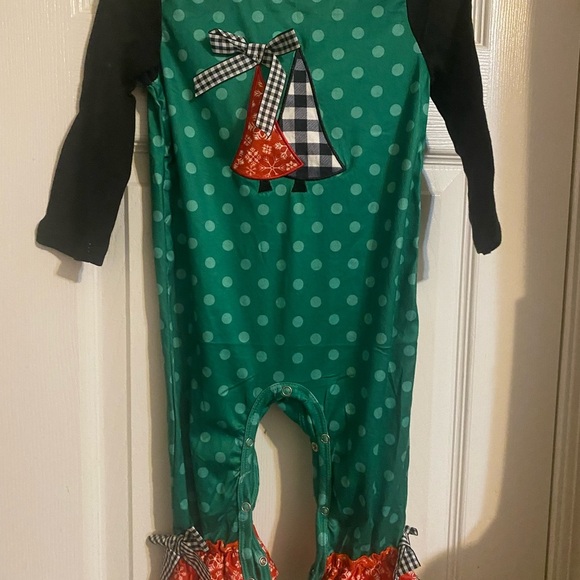 New Christmas Romper - Picture 2 of 6